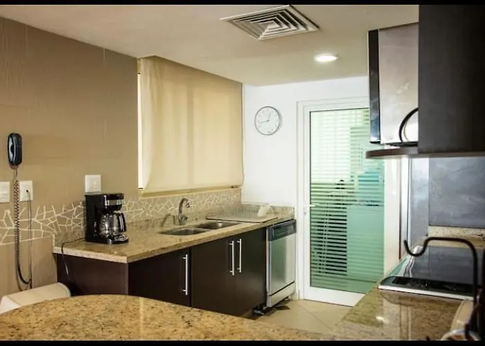 Beachfront Bay View Marina With Jacuzzi Apartamento Zihuatanejo