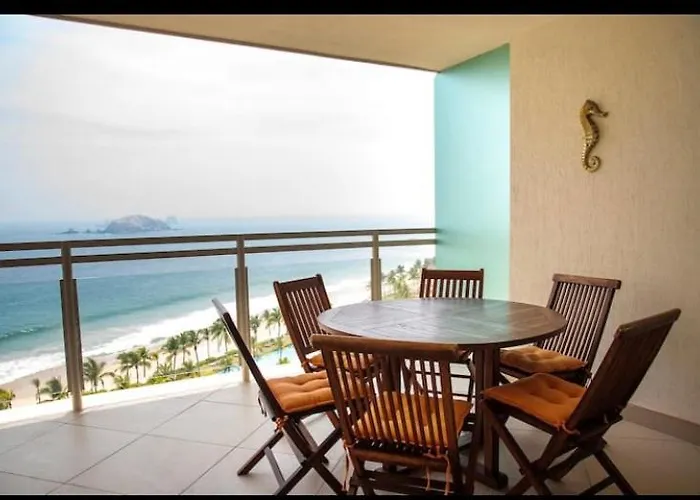 Beachfront Bay View Marina With Jacuzzi Zihuatanejo