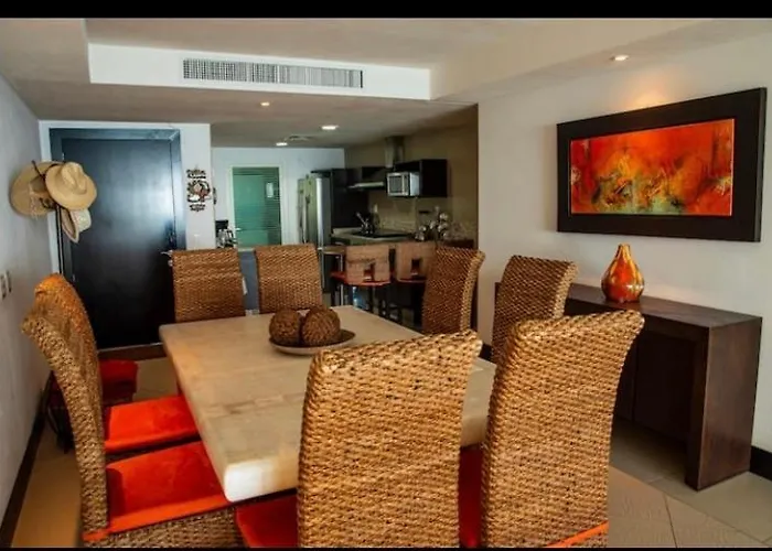 Beachfront Bay View Marina With Jacuzzi Apartamento *